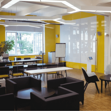 Gestión Integral de Interiorismo y Paisajismo en oficina equipada mobiliario contract
