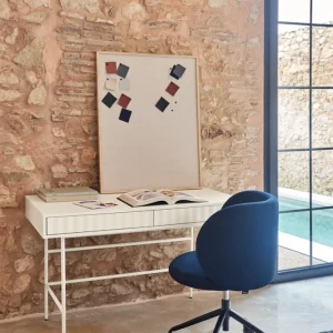 Escritorio minimalista Sierra de Teulat