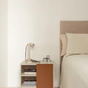mesa de noche minimalista con almacenamiento